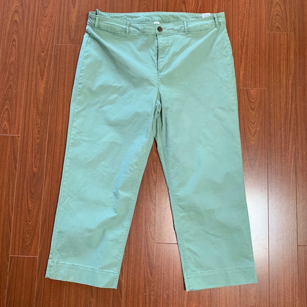 Wide Leg Cropped Chinos